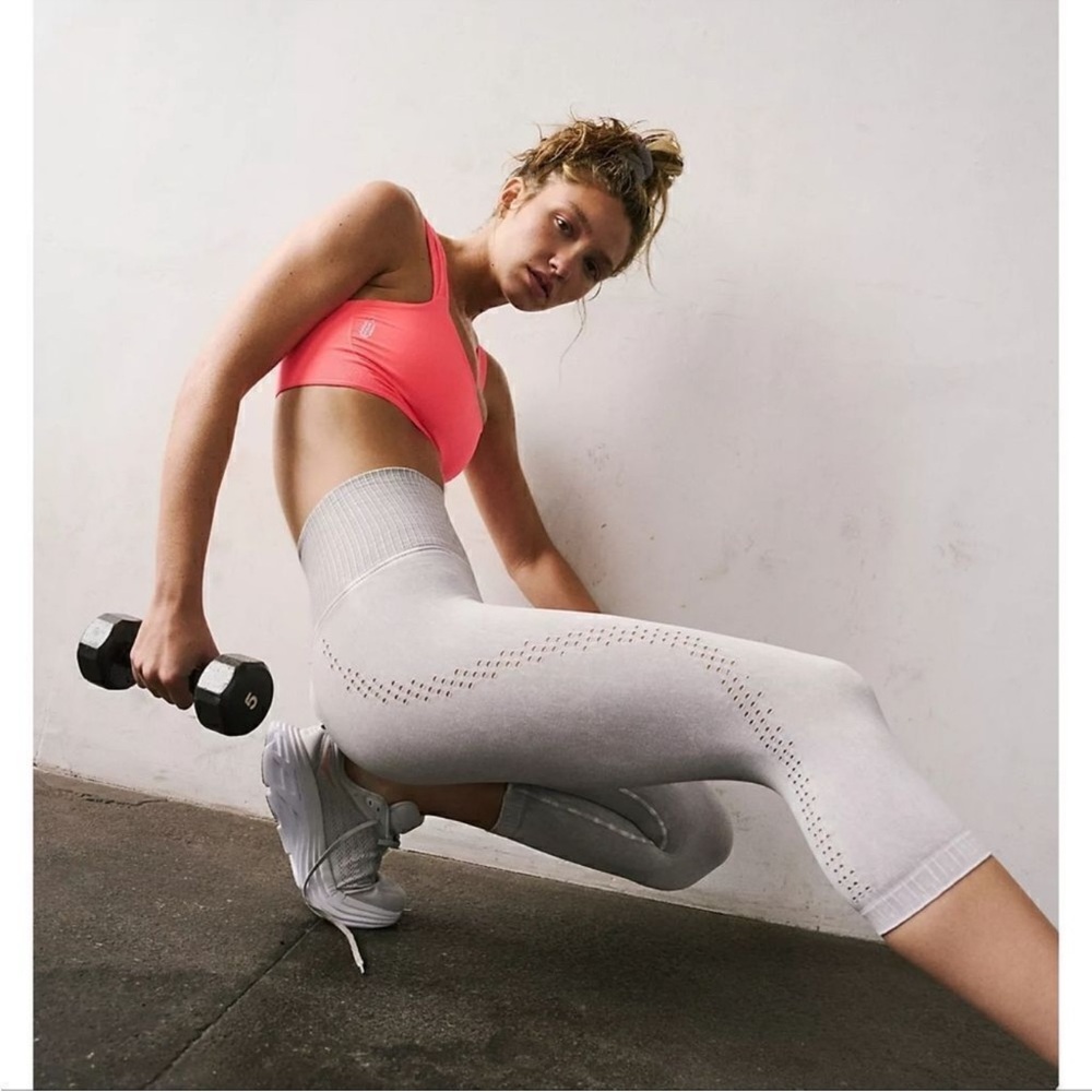 FREE PEOPLE | ✨NEW✨ High-Rise Good Karma Crop Leggings in Ice Grey